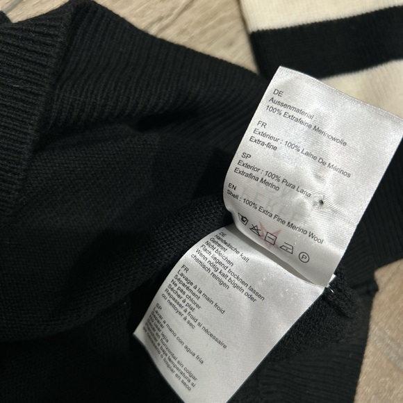 Perfect Moment merino wool turtleneck ski sweater in black - Picture 5 of 5